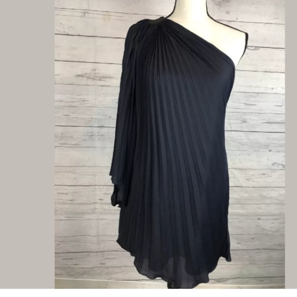 Halston Heritage 5 Black One-Shoulder Draped